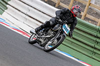 Vintage-motorcycle-club;eventdigitalimages;mallory-park;mallory-park-trackday-photographs;no-limits-trackdays;peter-wileman-photography;trackday-digital-images;trackday-photos;vmcc-festival-1000-bikes-photographs